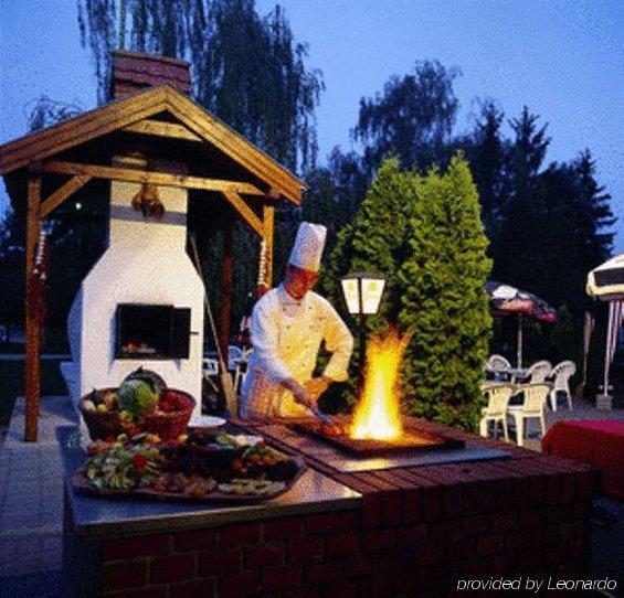 Hotel Nagyerdo Дебрецен Ресторан фото