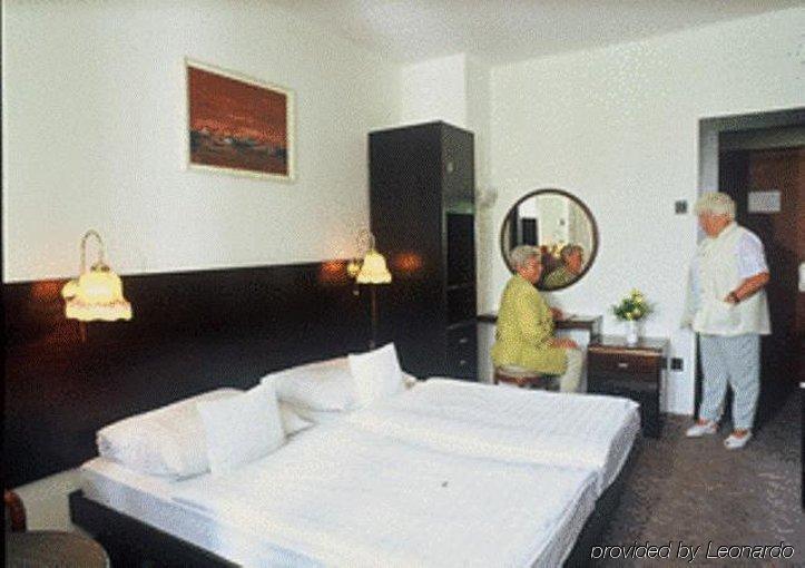 Hotel Nagyerdo Дебрецен Номер фото