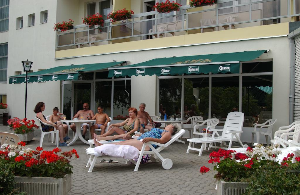 Hotel Nagyerdo Дебрецен Екстер'єр фото